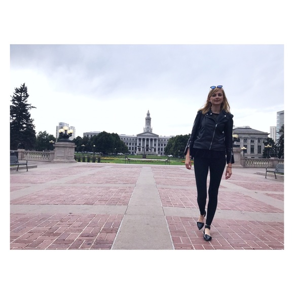 🎀 • Hi! I'm Lenka! You can call me BowAddict 🎀 • - Picture 7 of 13